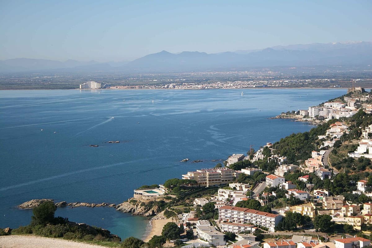 Camping Punta Milà — L'Escala, Costa Brava